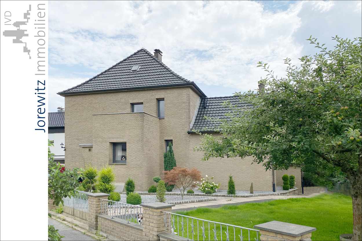 001 - Straßenansicht