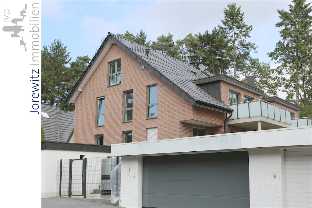 002 - Straßenansicht