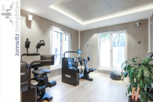 006 - Fitnessstudio EG - Trainingsfläche 1