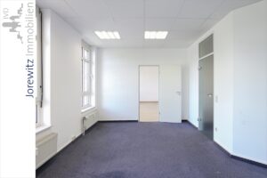 004 - Büro 3