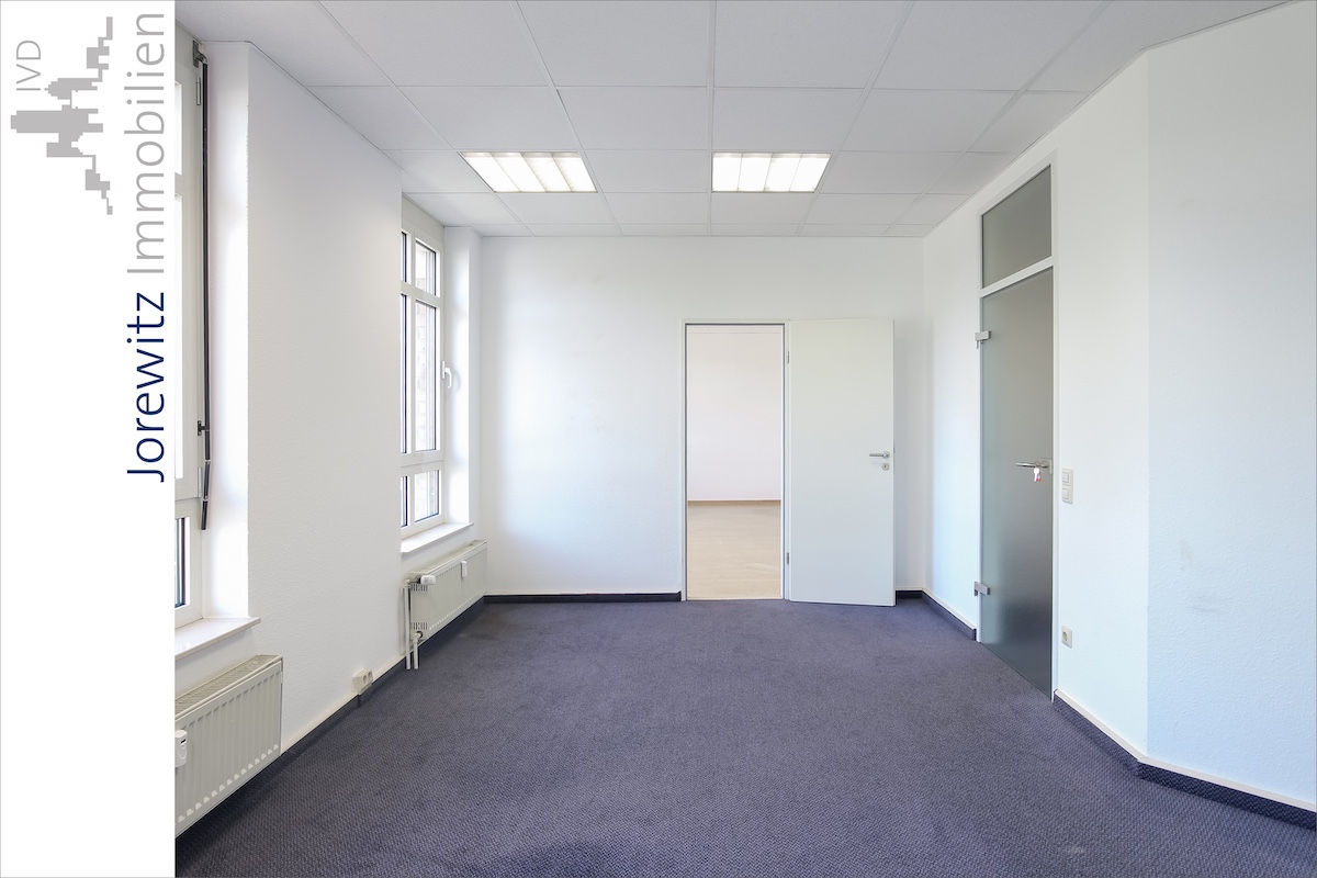 004 - Büro 3