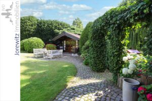 010 - Gartenhütte