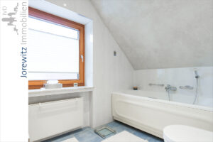 020 - Haus 1 - Bad 1 - Ansicht 2