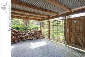 027 - Carport