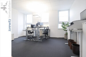 005 - Büro 2