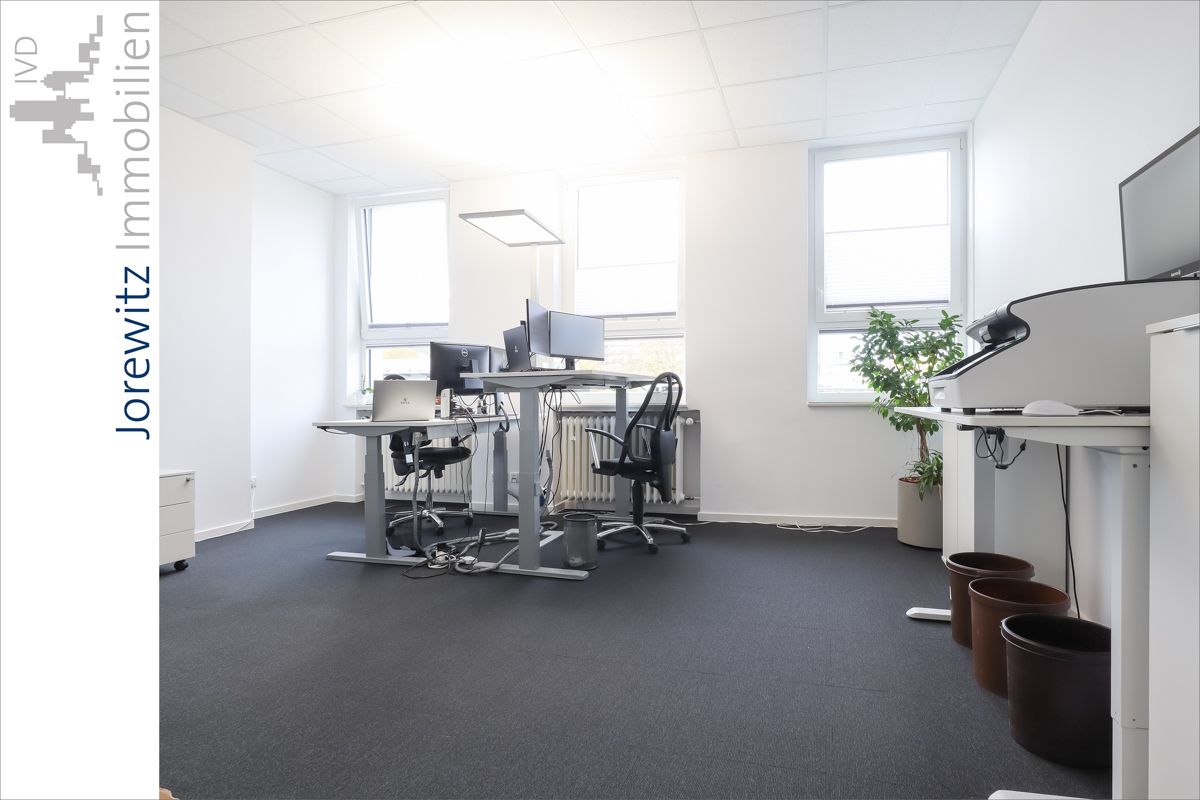 005 - Büro 2