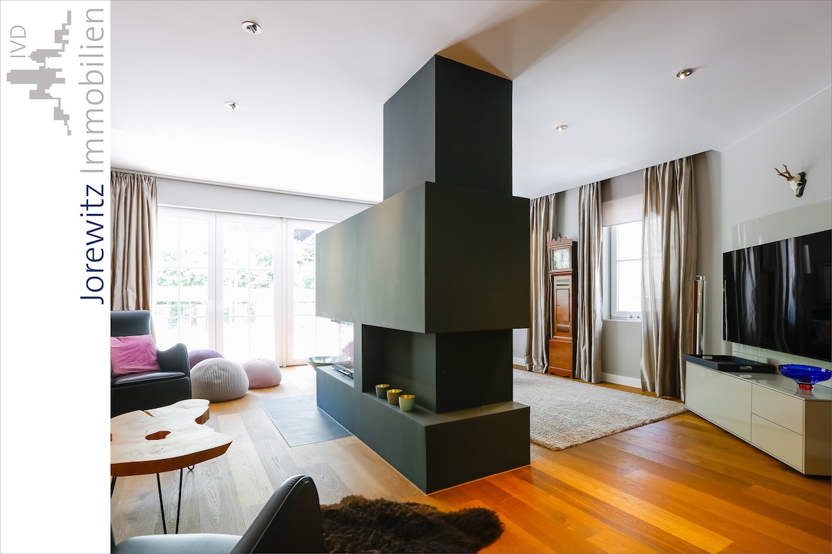 008 - Wohn- und Kaminzimmer- Ansicht 1