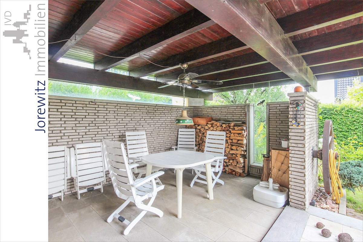 010 - Terrasse (überdacht) Ansicht 2