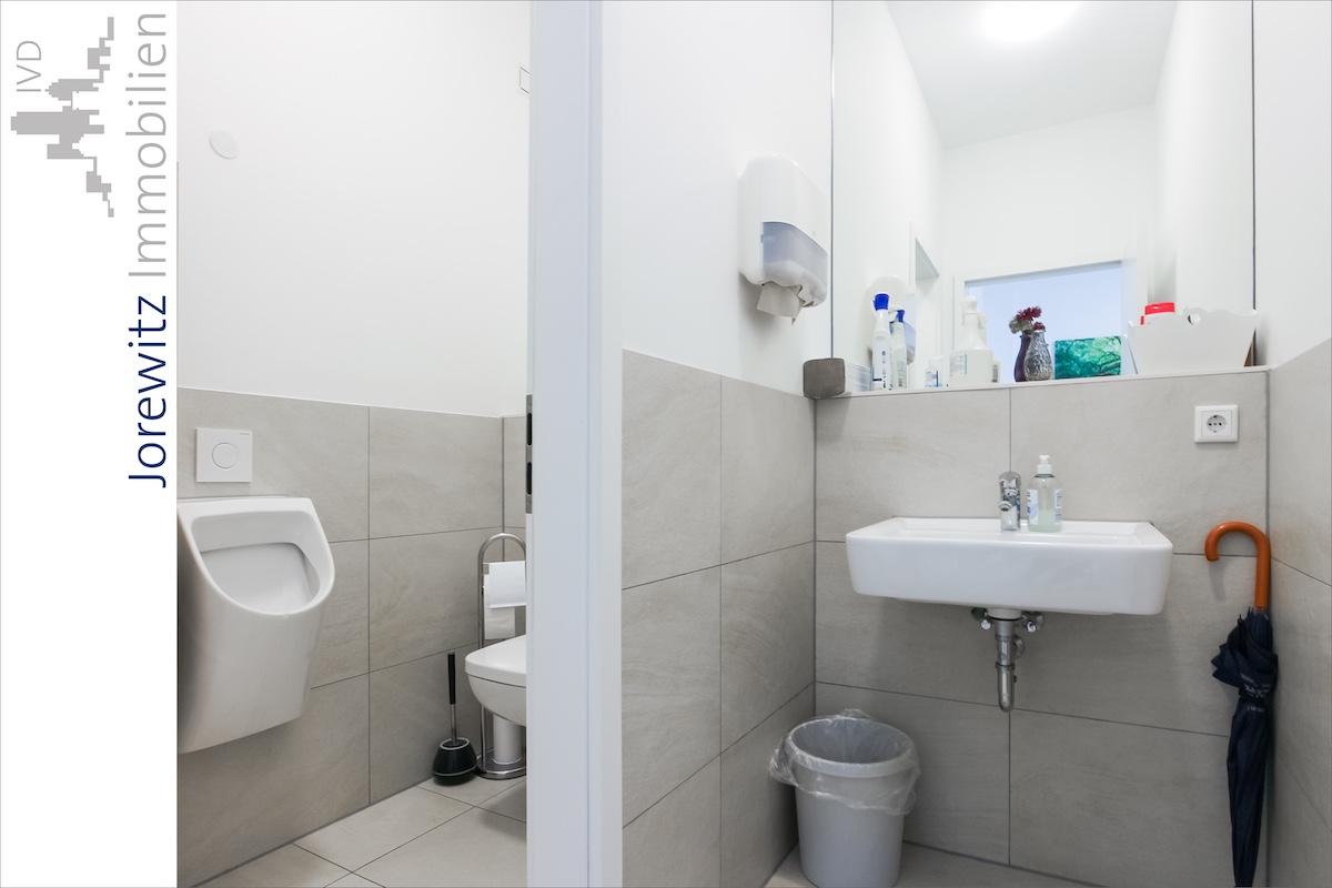 014 - Gewerbefläche EG - WC