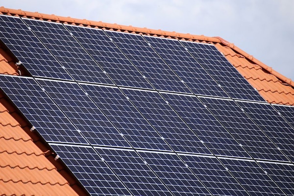 PV Anlage Dach Montage Photovoltaik