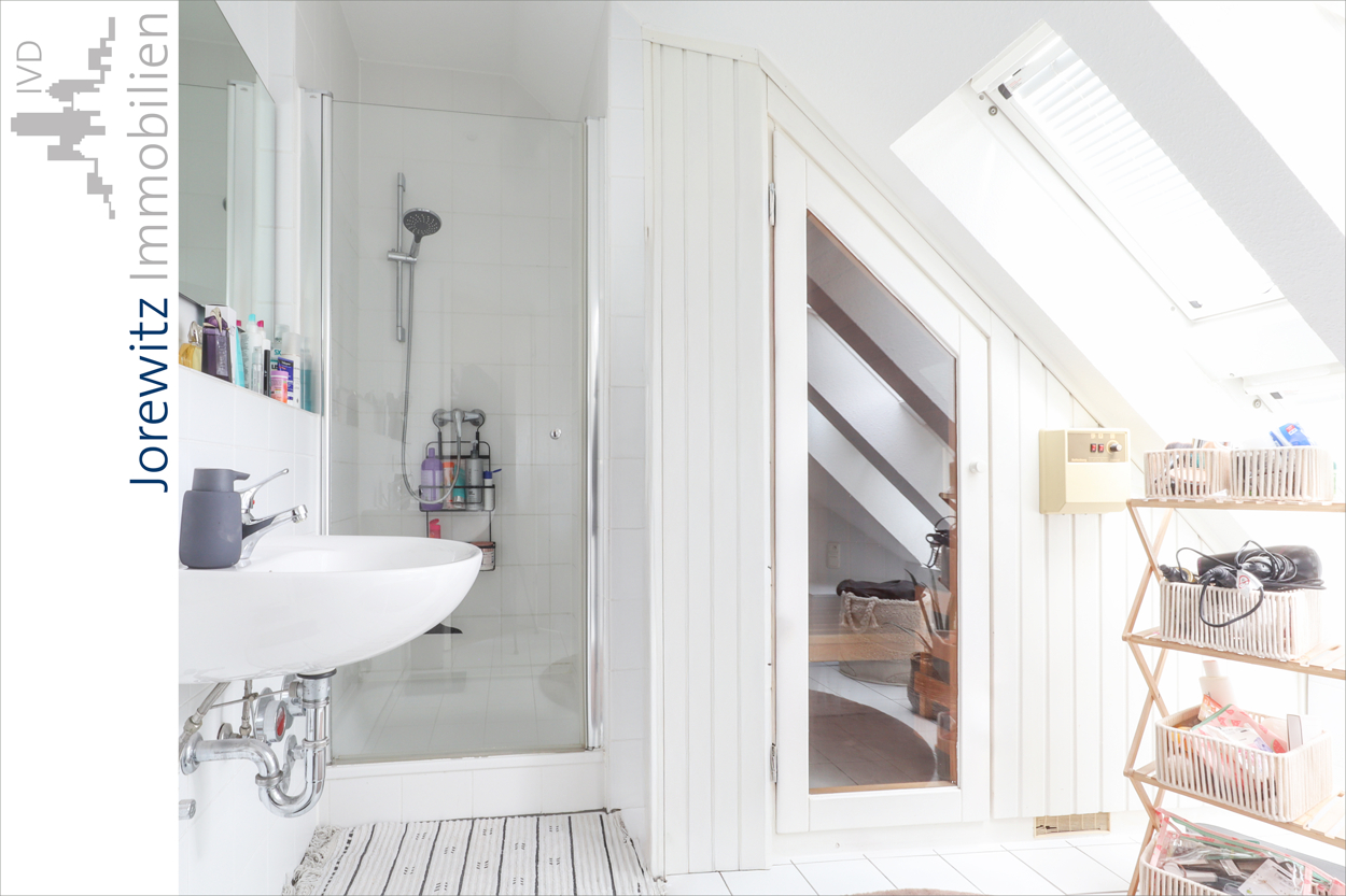 020 - Haus B - Maisonette - Bad mit Sauna