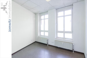007 - Büro 4