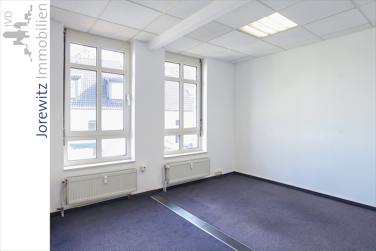 002 - Büro 1