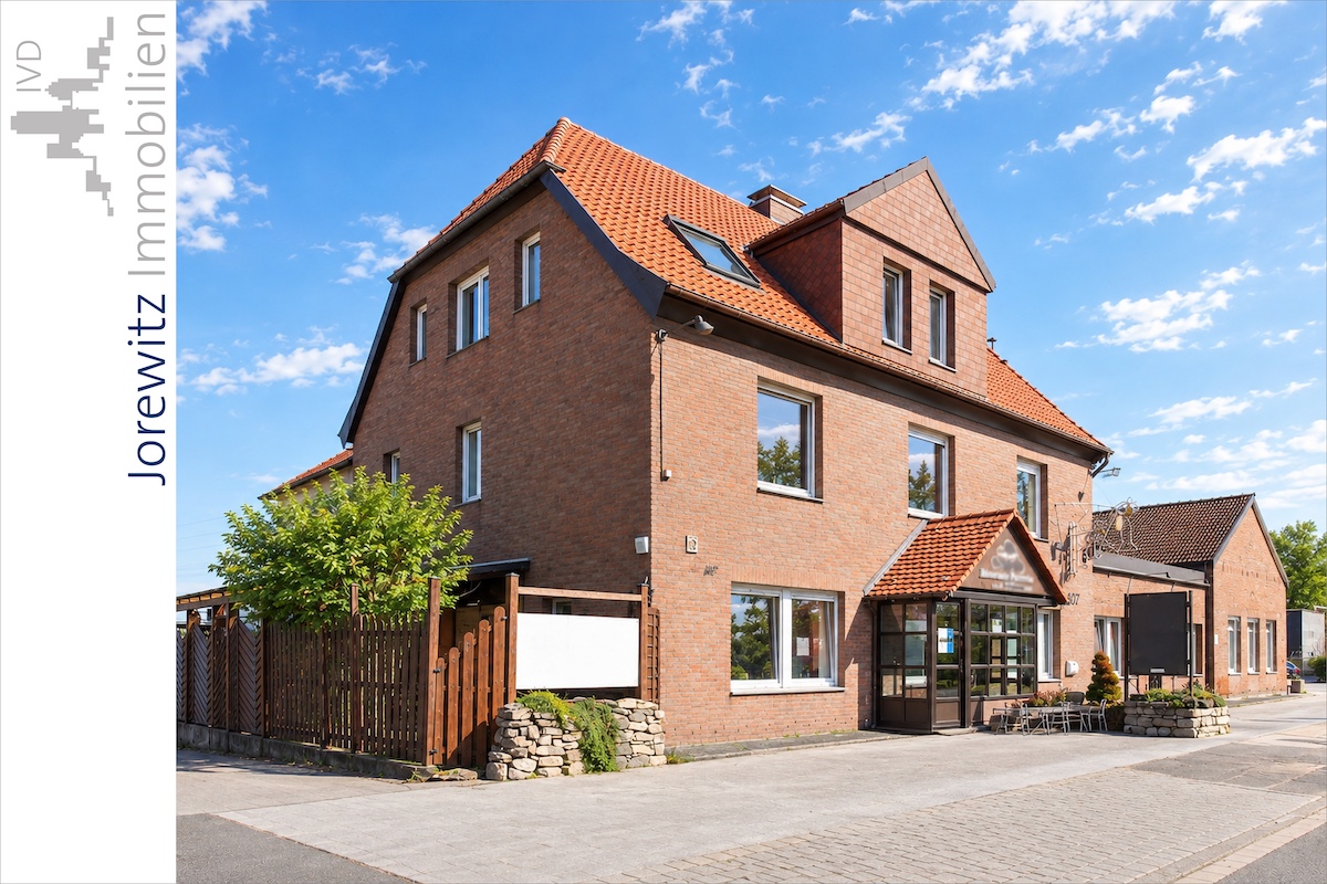 001 - Straßenansicht