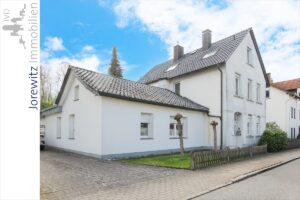 002 - Straßenansicht