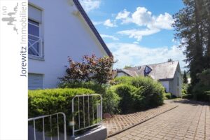 006 - Zuwegung Haus A und B