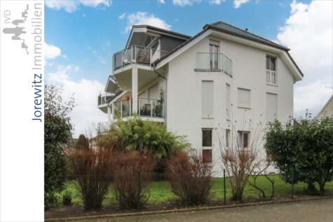 Bi-Schildesche: Schicke 3 Zimmer-Dachgeschosswohnung mit schönem Sonnenbalkon, 33611 Bielefeld, Dachgeschosswohnung
