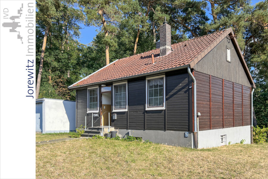 Eine Rarität in Bi-Quelle: Mini-Einfamilienhaus (freistehend) mit Vollkeller und Garage - 001 - Seitenansicht