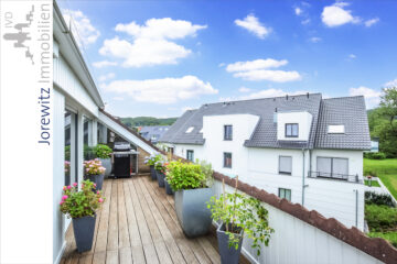 Hoberge-Uerentrup: Schicke 3,5 Zimmer-Wohnung mit 2 Balkonen, Kamin, EBK, Garage, Tiefgarage und Stellplatz - 004 - Balkon - Ansicht 2