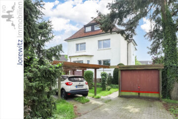 Wohnen in Bielefeld-Brackwede: Schönes Ein- bis Zweifamilienhaus mit großem Garten - 004 - Zufahrt